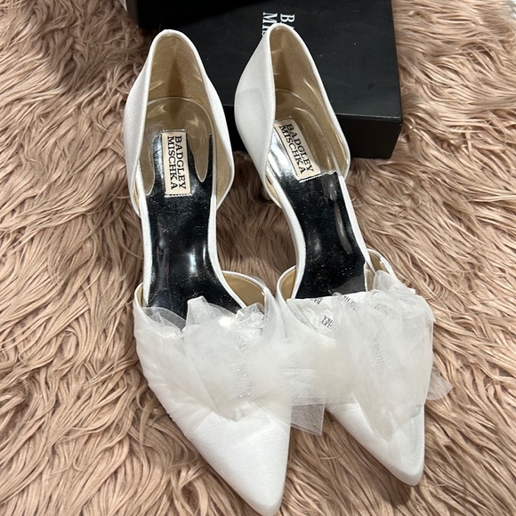 Badgley Mischka Women's Festive Pump white - Picture 2 of 6